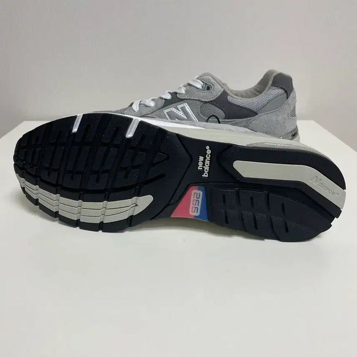 [BUNJANG] New Balance 992 Core Grey Sneakers / 뉴발란스 992 코어 그레이 275 새제품