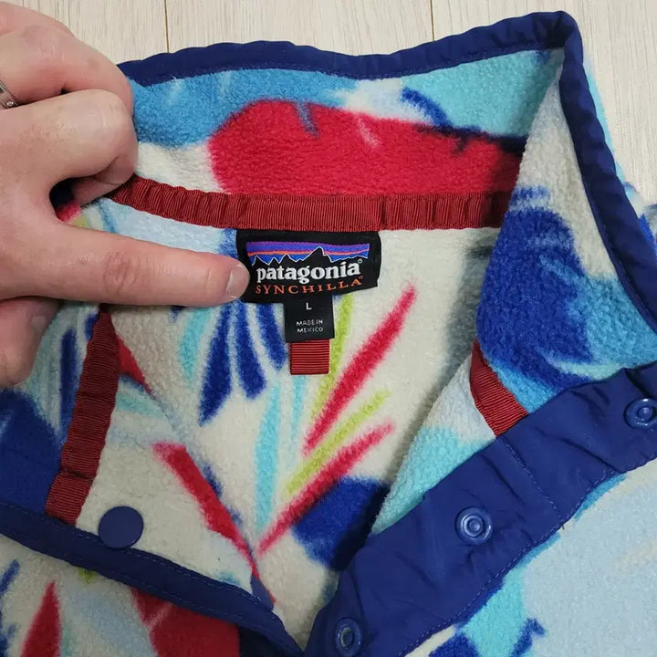 [BUNJANG] Patagonia Synchilla Lightweight Feather Pattern Fleece Jacket / [우먼 L] <상태A급> 파타고니아 신칠라 라이트웨이트 페더깃털패턴