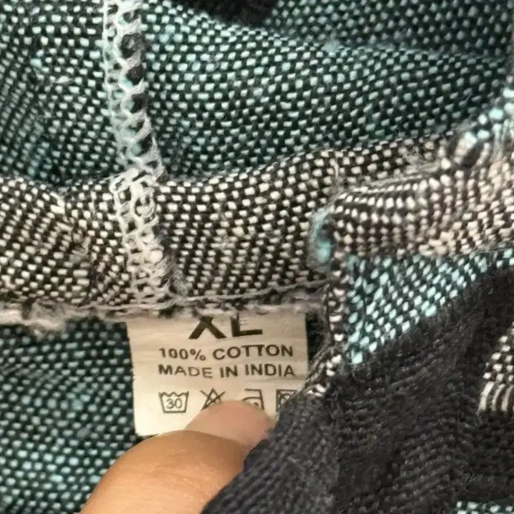 [BUNJANG] Vintage Nepal Patchwork Pattern Hoodie XL / 빈티지 네팔 패치워크 패턴 후드 (XL)