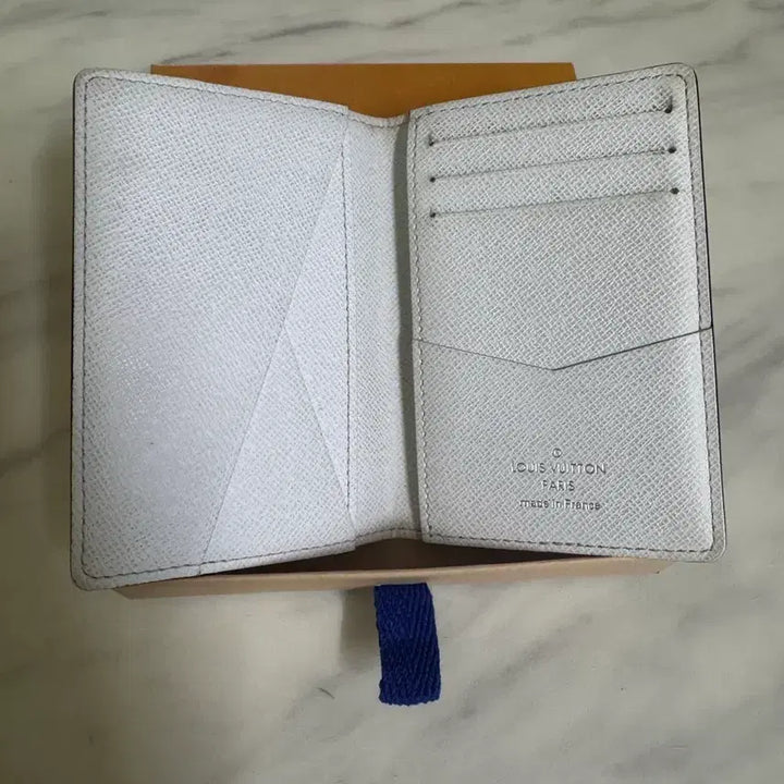 [BUNJANG] Louis Vuitton Organizer / 루이비통 오거나이저 화이트