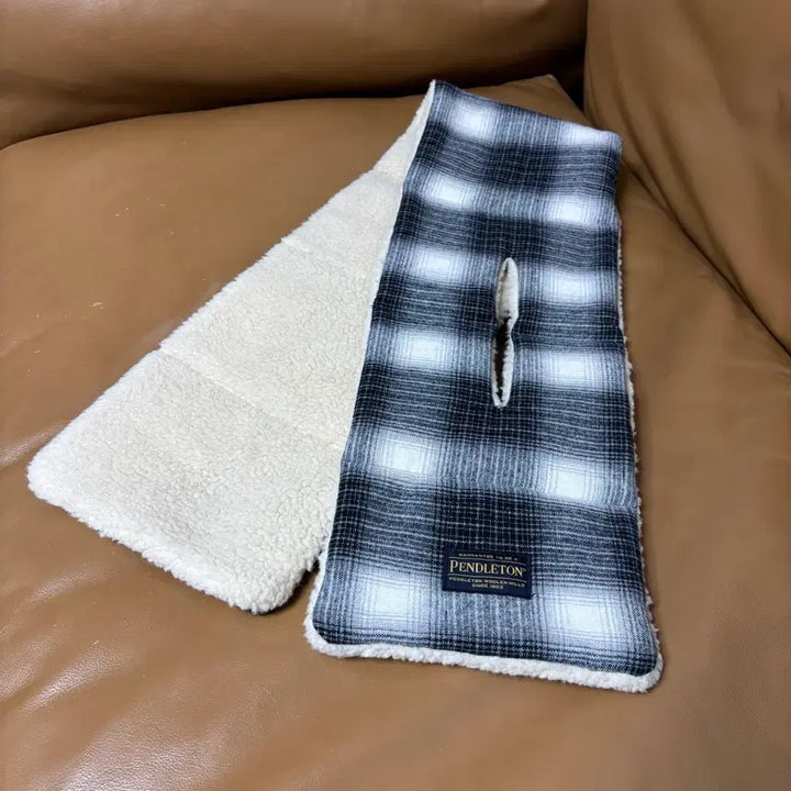 [BUNJANG] Neighborhood Pendleton Check Boa Muffler / 네이버후드 펜들턴 체크 보아 머플러 목도리