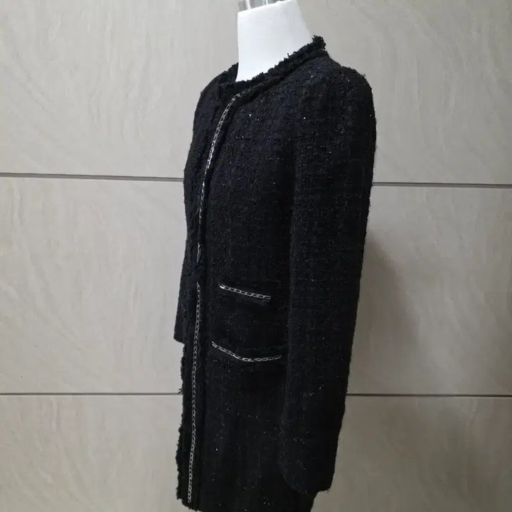 [BUNJANG] Tweed Long Jacket with Chain Detail (Size 55-55.5) / 블랙 은은한 펄 트위드 롱자켓 체인 디테일 (55~55반)