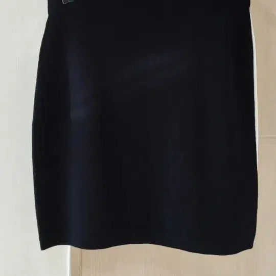 [BUNJANG] Theory Knit Skirt / 띠어리 매장판배색 니트스커트 화이트/블랙 55