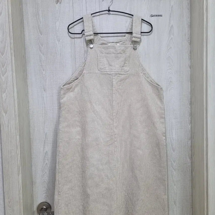 [SOLD OUT] 핫핑 코듀로이 골덴 멜빵 원피스 아이보리 사이즈1