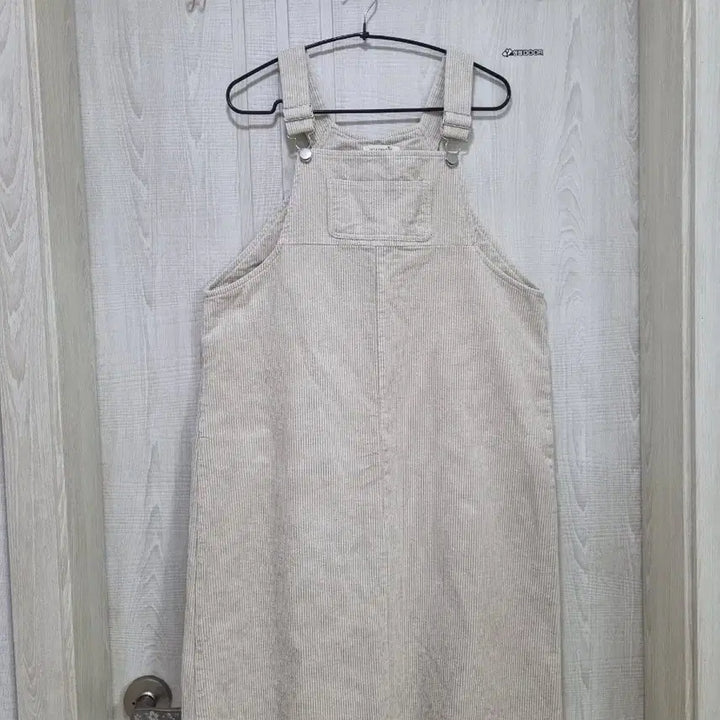 [SOLD OUT] 핫핑 코듀로이 골덴 멜빵 원피스 아이보리 사이즈1