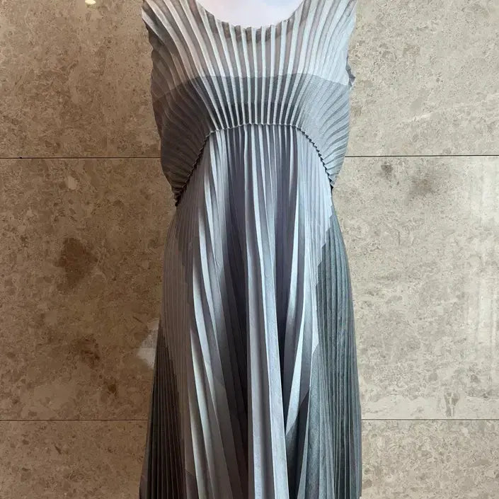 [BUNJANG] Issey Miyake Pleats Dress Gray Size 2 / 이세이 미야케 플리츠 원피스 회색 Size 2 정품