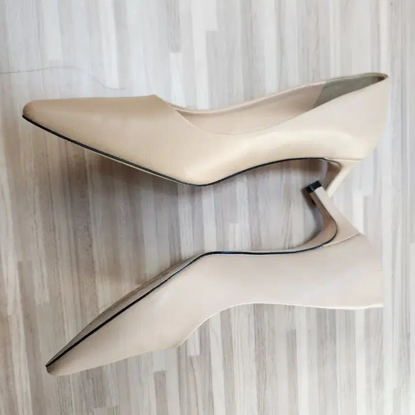 [BUNJANG] 5cm Beige Pumps 235 / 베이지색 펌프스 구두 5센치 235