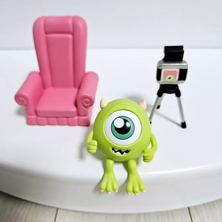 [BUNJANG] POP MART Mike Wazowski Figure / 팝마트 정품 몬스터 주식회사 마이크와조스키 피규어