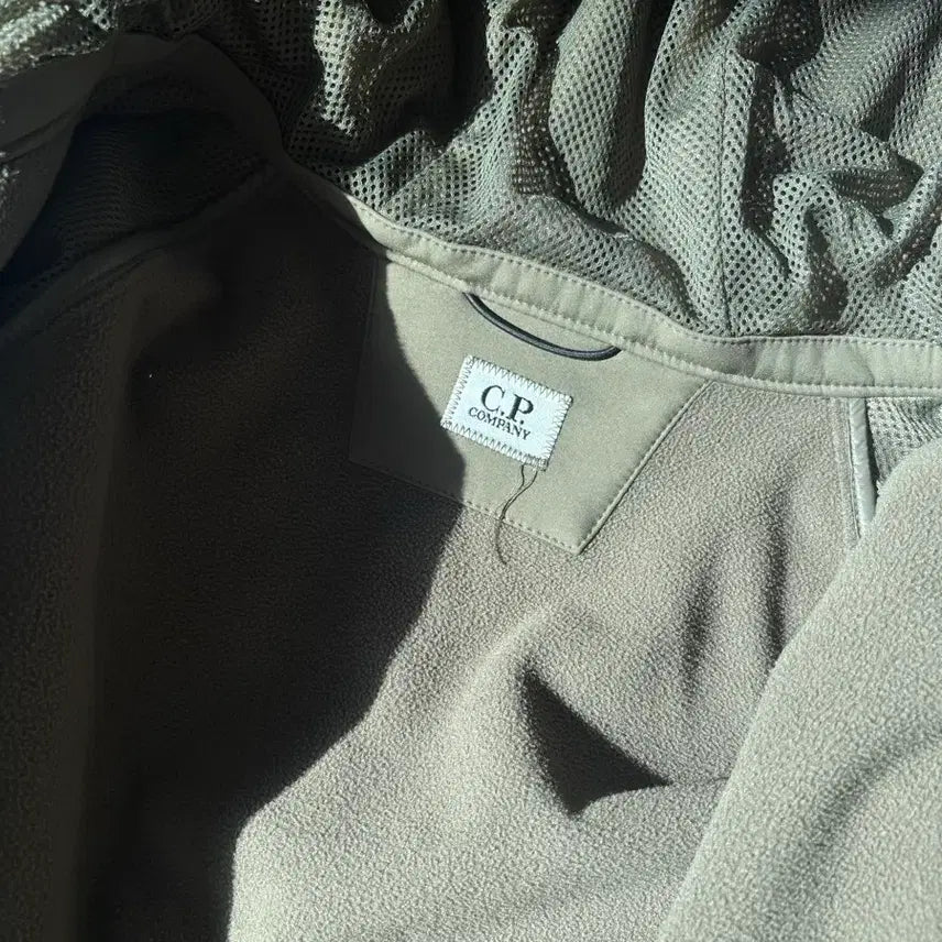 [BUNJANG] C.P. Company CP Shell Hooded Jacket - Khaki / C.P.컴퍼니 cp쉘 후드 자켓 카키 (50 사이즈,L)
