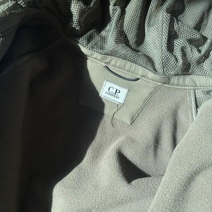 [BUNJANG] C.P. Company CP Shell Hooded Jacket - Khaki / C.P.컴퍼니 cp쉘 후드 자켓 카키 (50 사이즈,L)