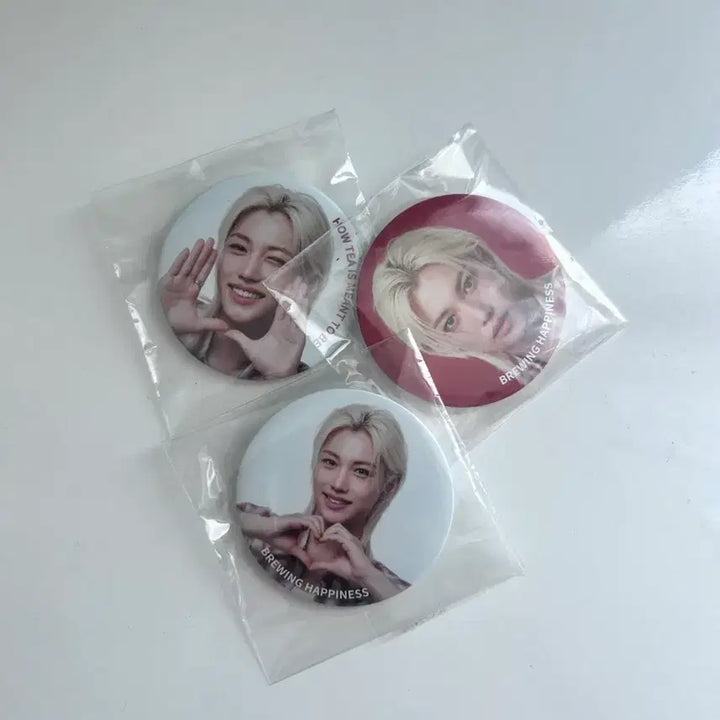 [BUNJANG] Stray Kids Felix Gongcha Badge / 필릭스 공차 뱃지