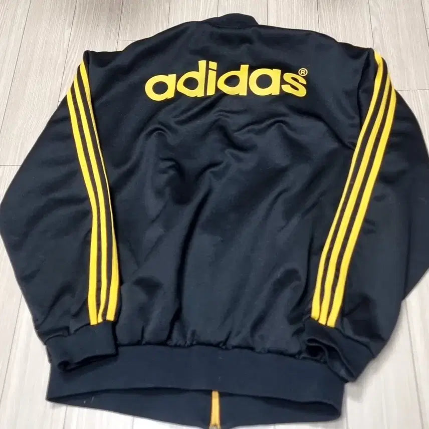 [BUNJANG] Adidas Track Top (Size 105) / 아디다스 검정/노랑 트랙탑(105)