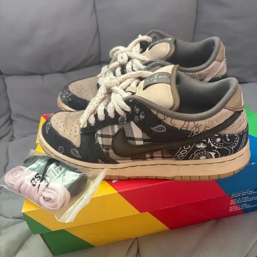 [BUNJANG] Nike Travis Scott Dunk Low Sneakers / [260]나이키 트래비스 스캇 덩크로우