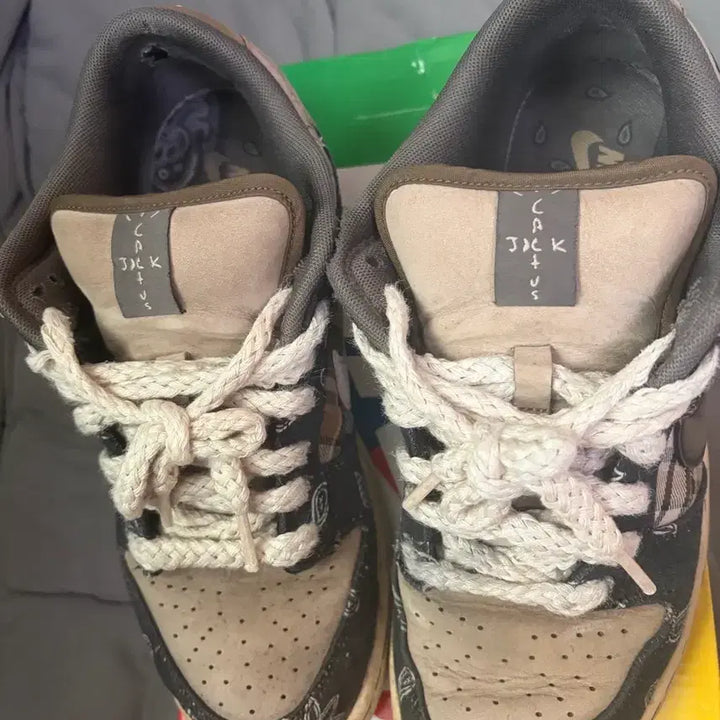 [BUNJANG] Nike Travis Scott Dunk Low Sneakers / [260]나이키 트래비스 스캇 덩크로우