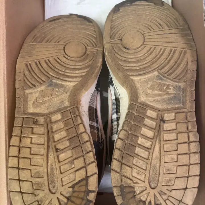 [BUNJANG] Nike Travis Scott Dunk Low Sneakers / [260]나이키 트래비스 스캇 덩크로우