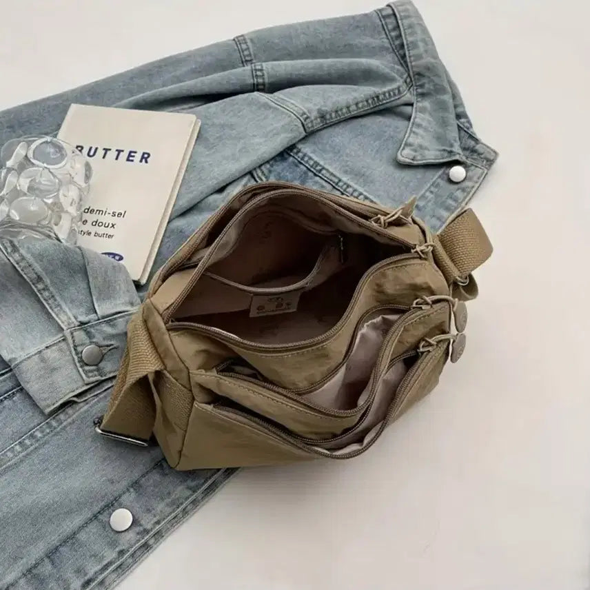[BUNJANG] Nylon Crossbody Messenger Bag / 254g 초경량! 수납 좋은 나일론 크로스백/메신저백 ㅡ블랙