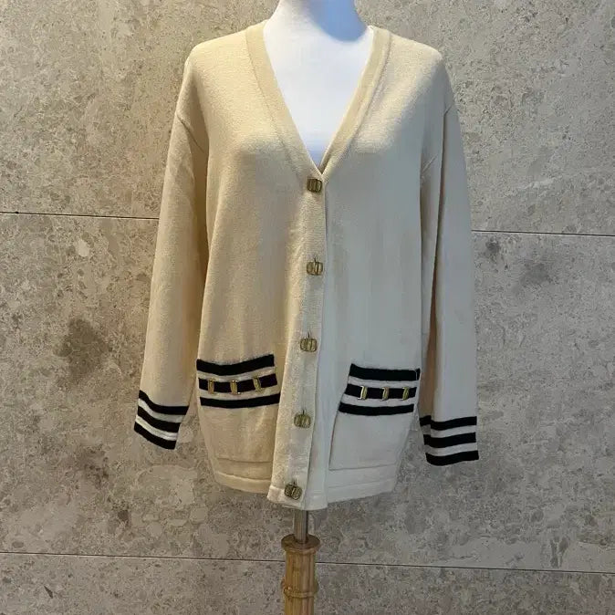 [BUNJANG] Ferragamo Ivory Cardigan S / 페라가모 아이보리 가디건 S 정품