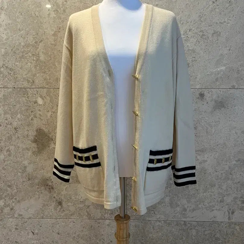 [BUNJANG] Ferragamo Ivory Cardigan S / 페라가모 아이보리 가디건 S 정품