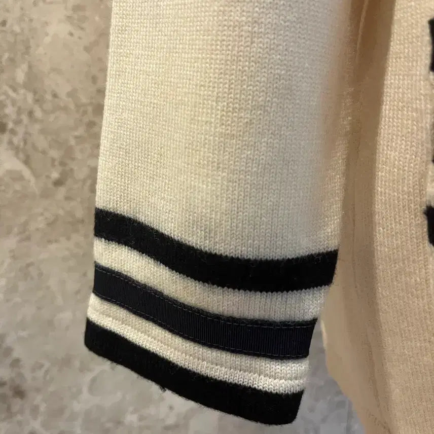 [BUNJANG] Ferragamo Ivory Cardigan S / 페라가모 아이보리 가디건 S 정품