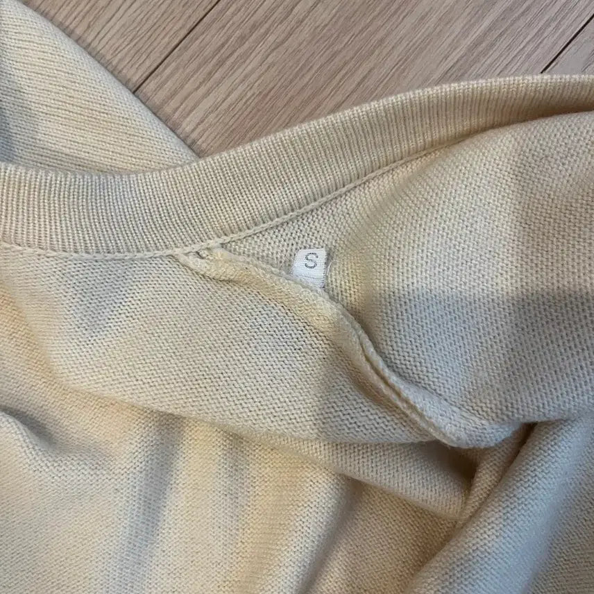 [BUNJANG] Ferragamo Ivory Cardigan S / 페라가모 아이보리 가디건 S 정품