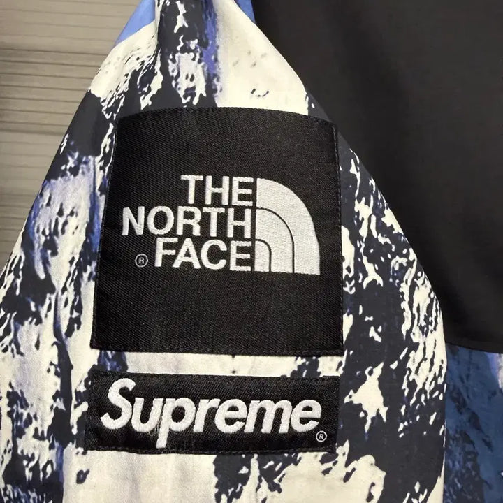 [BUNJANG] Supreme The North Face 17FW Mountain Parka Blue White / [L] 슈프림 x 노스페이스 17FW 마운틴 파카 블루 화이트