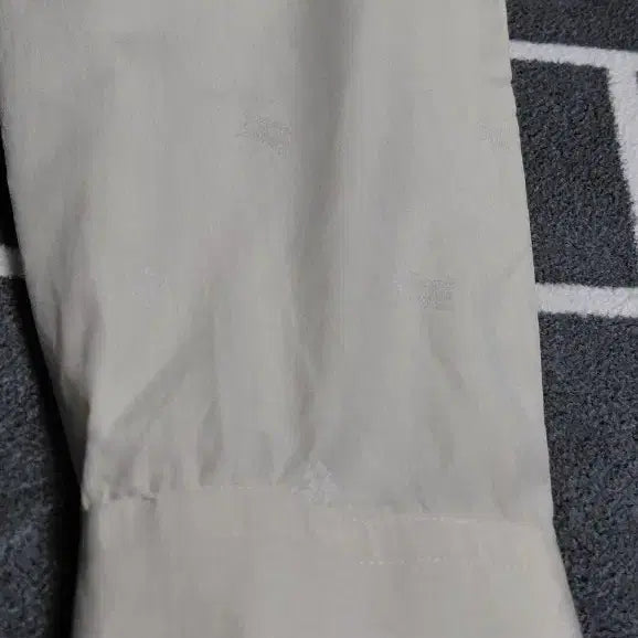 [BUNJANG] Burberrys 90s Gold Logo Shirt / [빈티지/정품] 90s 버버리(Burberrys) 맞춤 금사 로고