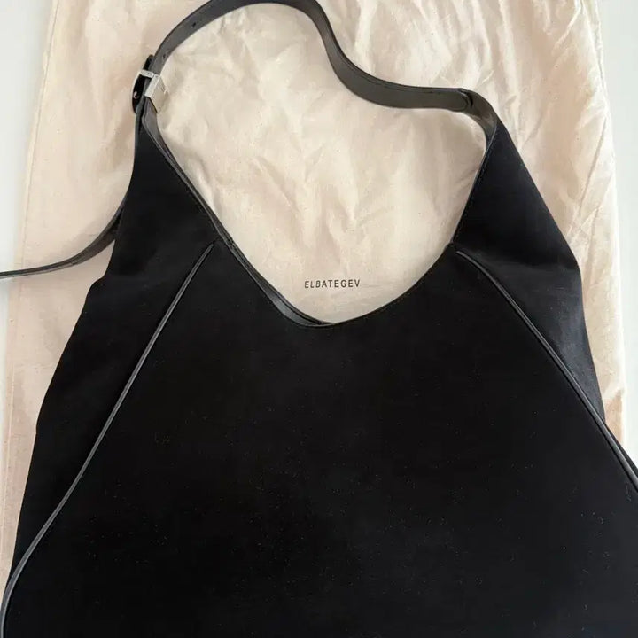 [BUNJANG] Elbategev Plaque Hobo Bag Suede Black / 엘바테게브 플라크 호보백 스웨이드 블랙