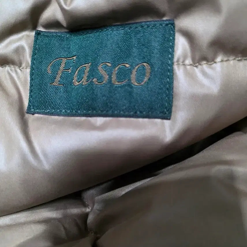 [BUNJANG] Beige Goose Down Padded Coat / 베이지색 구스패딩 코트