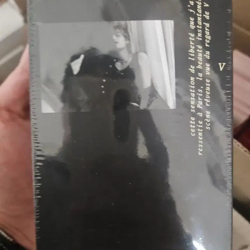 [BUNJANG] BTS V Photobook Sealed / BTS 방탄소년단 뷔 V 포토북 미개봉
