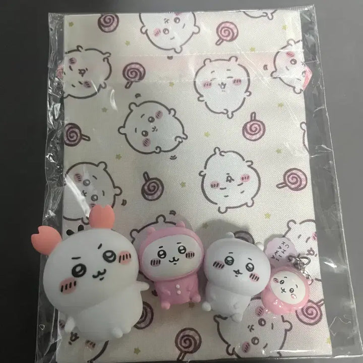 [BUNJANG] Munjakgwi Chiikawa Figure Keyring Pouch / 먼작귀 치이카와 피규어 키링 파우치