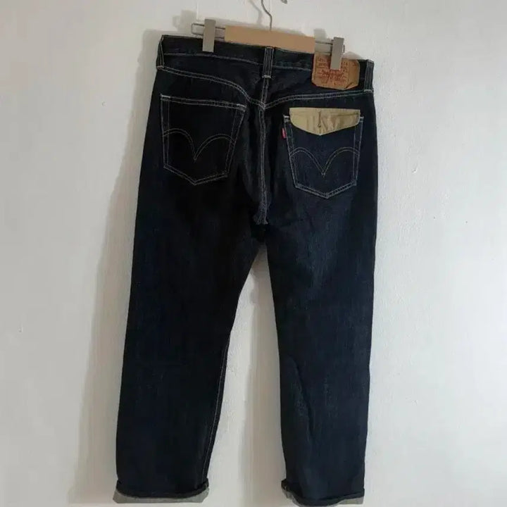 [BUNJANG] Levi's 501 Straight Fit Denim Pants (32) / 리바이스 501 스트레이트 fit 진청 데님 팬츠 (32)