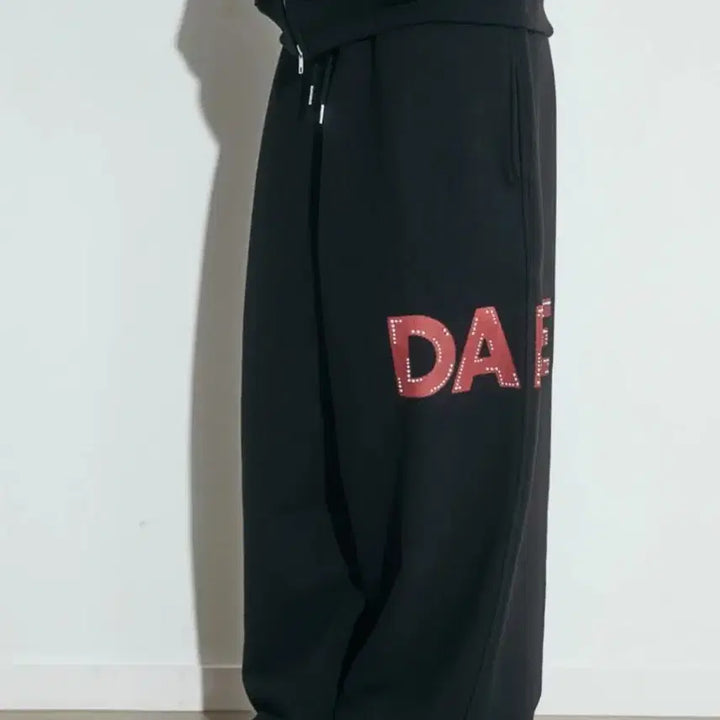 [BUNJANG] Opish Bead Sweat Jogger Pants Black / 오피쉬 비드 스웨트 조거 팬츠 2사이즈 블랙