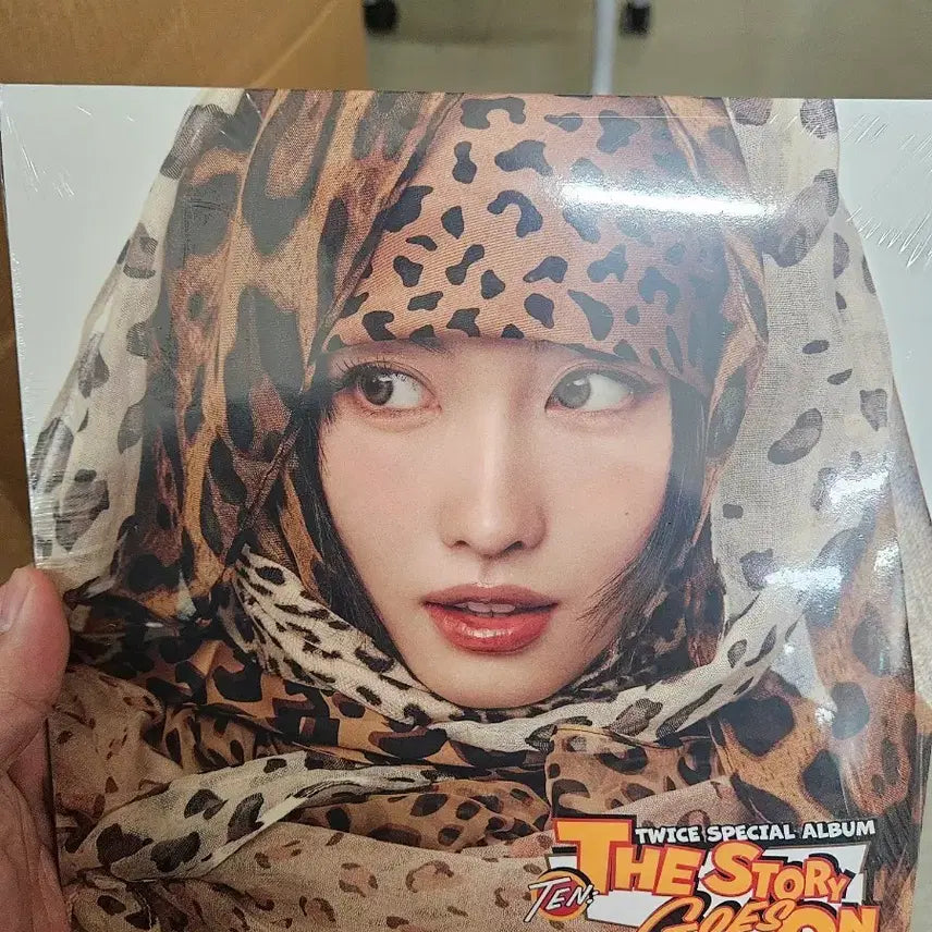 [BUNJANG] TWICE Momo The Story Goes On Album (Sealed) / 트와이스 The Story Goes On 앨범 캐스트 미개봉 모모