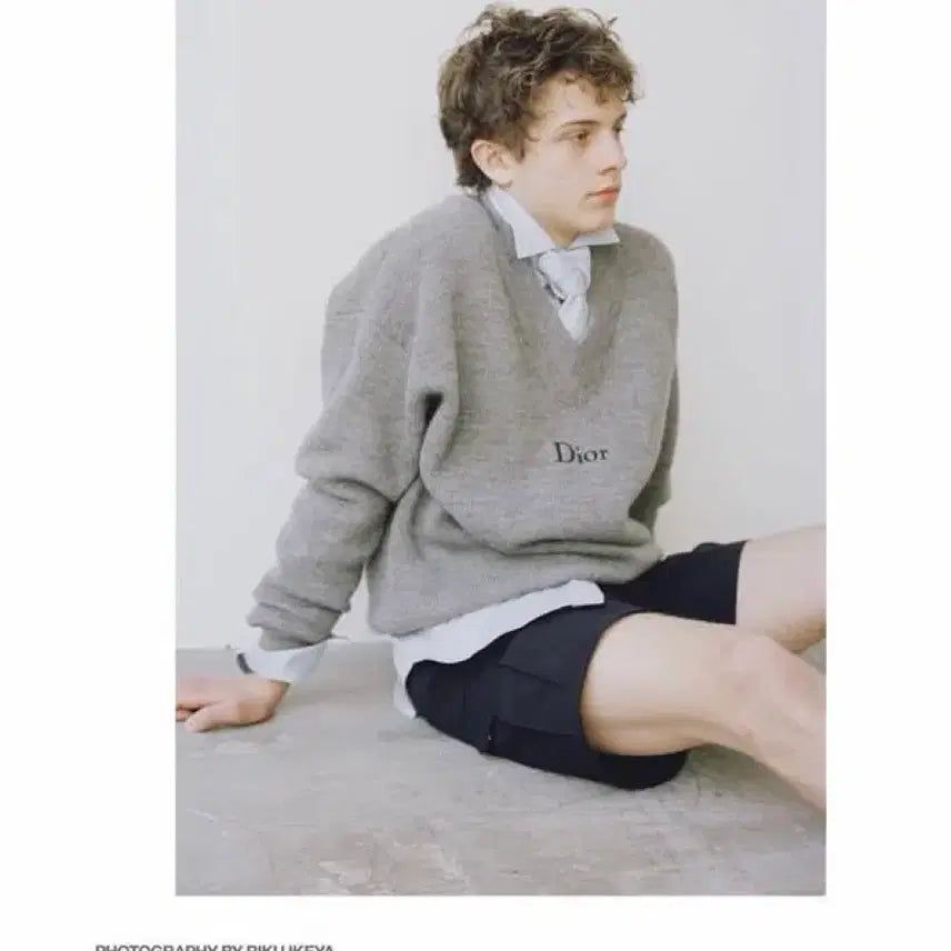 [BUNJANG] Dior Embroidered Sweater by Jonathan Anderson / [M]디올 자수 스웨터, 오버사이즈 핏 by 조나단앤더슨