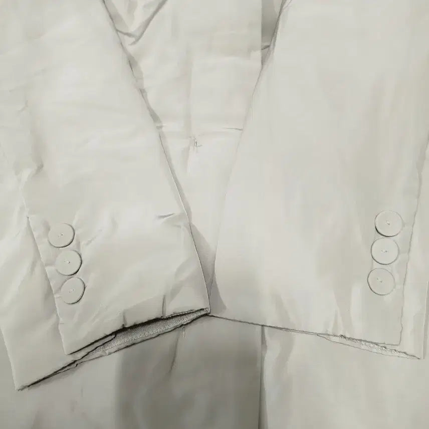 [BUNJANG] Esheria Lightweight Goose Down Padded Jacket / 에셀리아 경량 구스패딩