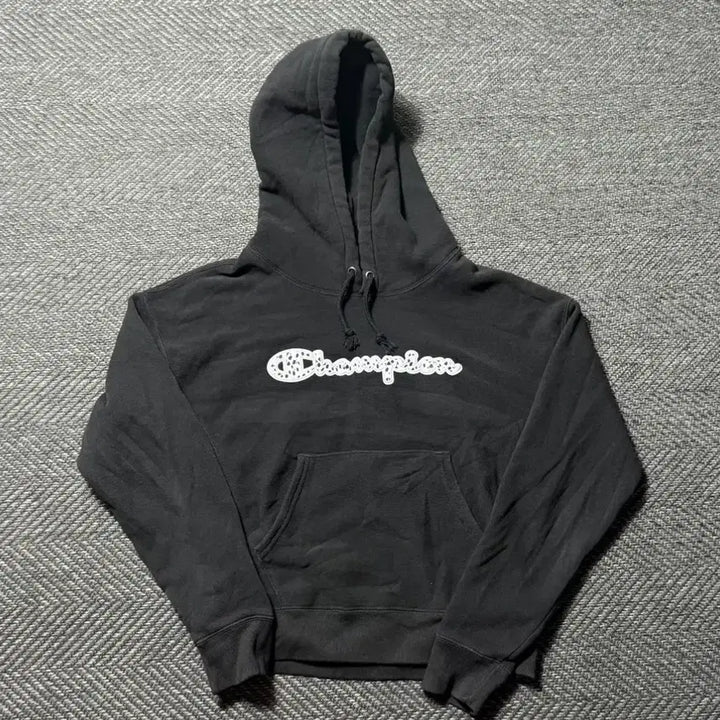 [BUNJANG] Champion Reverse Weave Black Hoodie (S) / 챔피온 리버스위브 로고 블랙 후드티 (s)