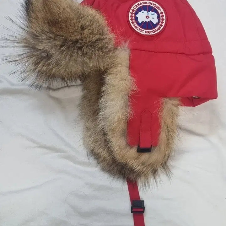 [BUNJANG] Canada Goose Red Winter Hat S-M / 캐나다구스 레드 방한 모자