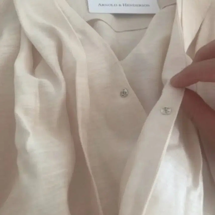 [SOLD OUT] 모네마켓 리본빛 랩블라우스