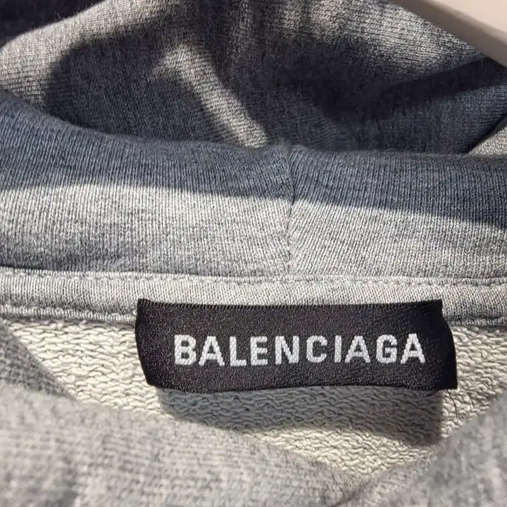 [BUNJANG] Balenciaga Small Logo Hoodie Gray (L) / (L) 발렌시아가 스몰로고 후드티 그레이