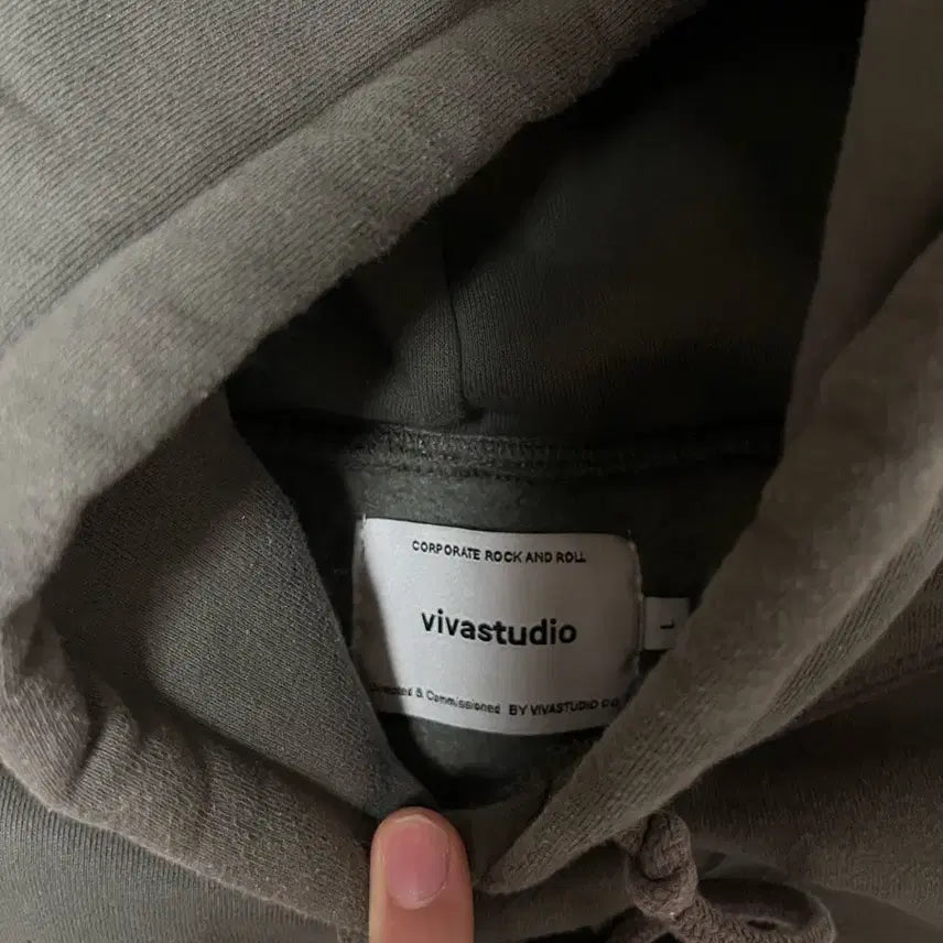 [BUNJANG] VIVASTUDIO Hooded Sweatshirt L / 비바스튜디오 후드티 L