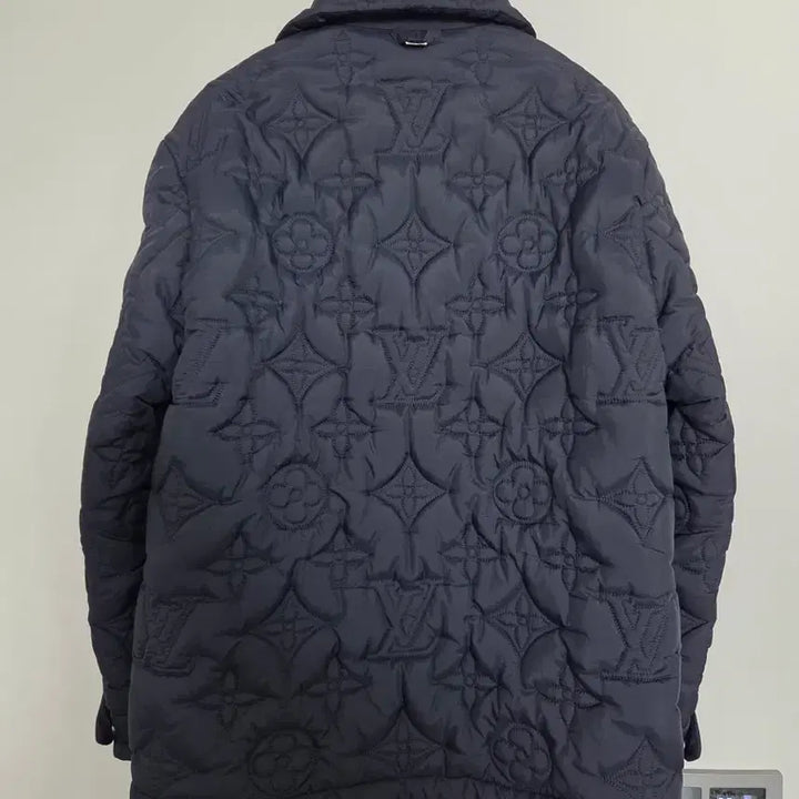 [BUNJANG] Louis Vuitton Monogram Quilted Padded Jacket / [46] 루이비통 모노그램 퀼팅 패딩 / 루이비통 패딩 / 루이비통 자켓