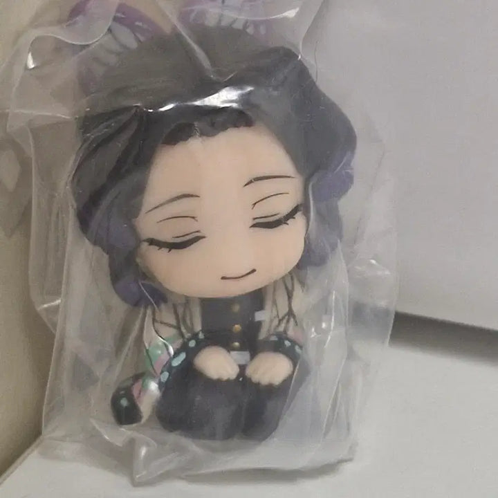 [BUNJANG] Kimetsu no Yaiba Shinobu Shoulder Stance Gacha (Sealed) / 미개봉) 귀멸의 칼날  시노부 어깨쿵 가챠