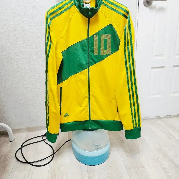 [BUNJANG] Adidas Kaká 10 Track Top Jersey / (95)M 초대장급 아디다스 카카 10번 [노초] 트랙탑져지