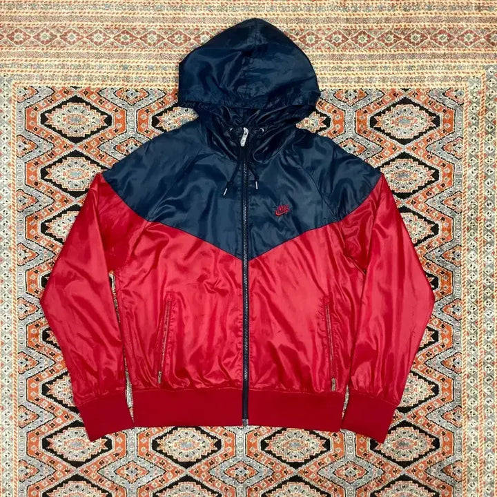 [BUNJANG] Nike Red and Navy Colorblock Windbreaker Jacket (Women&