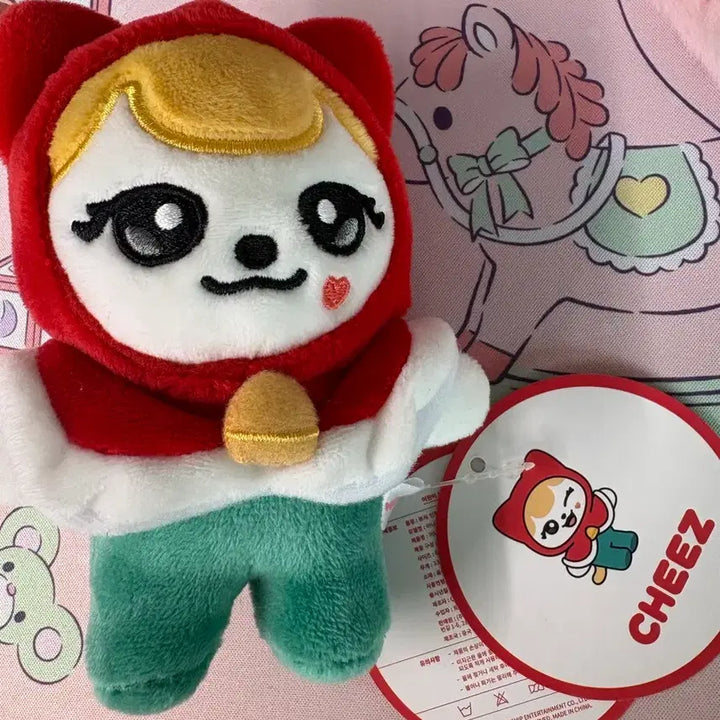 [BUNJANG] IVE Liz Mini-B Christmas Doll + Sticker / 아이브 리즈 인형 /미니브 크리스마스 / 미니브 스티커랑