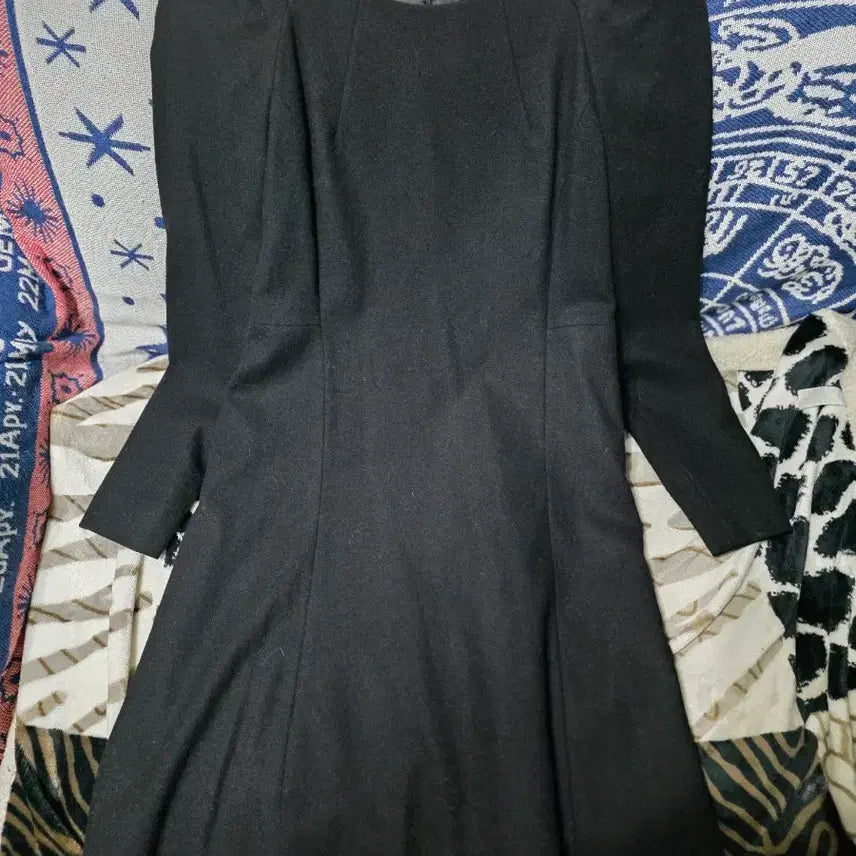 [SOLD OUT] KennethLady 블랙 모직 원피스