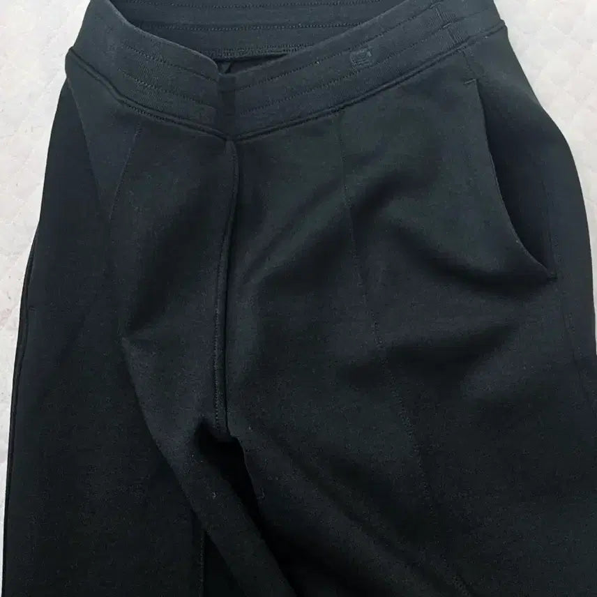 [BUNJANG] Uniqlo Wide Training Pants / A4038  와이드 트레이닝 바지(유니클로)