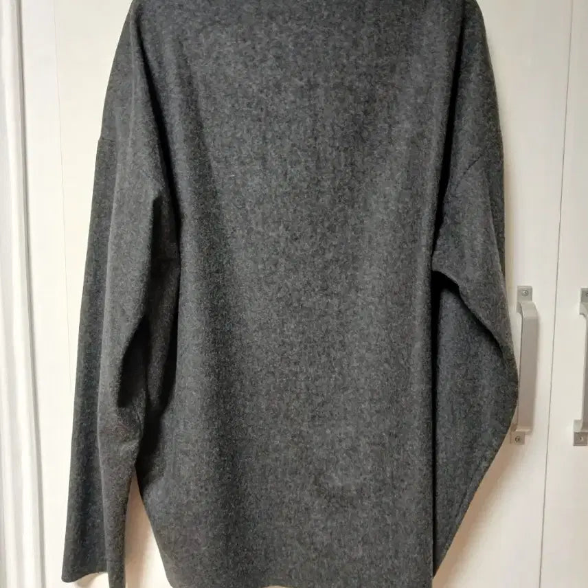[BUNJANG] COS Grey Loose Fit Long Sleeve T-Shirt / cos 코스 그레이 울 루즈핏 긴팔 티셔츠
