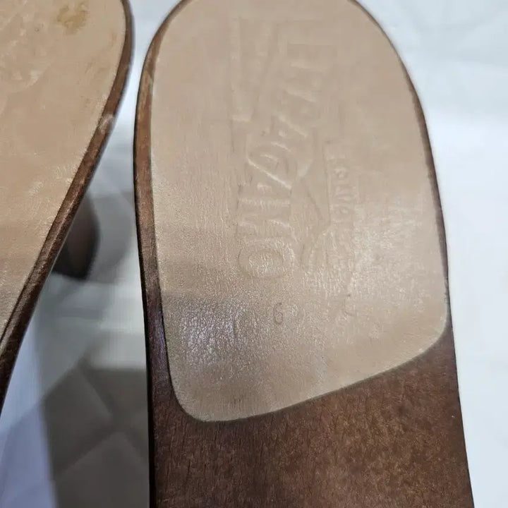 [BUNJANG] Wood Slippers / 페라가모 우드 슬리퍼