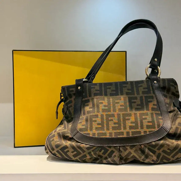 [BUNJANG] Fendi FF Zucca Pattern Shoulder Bag / 펜디 FF 주카 패턴 숄더백